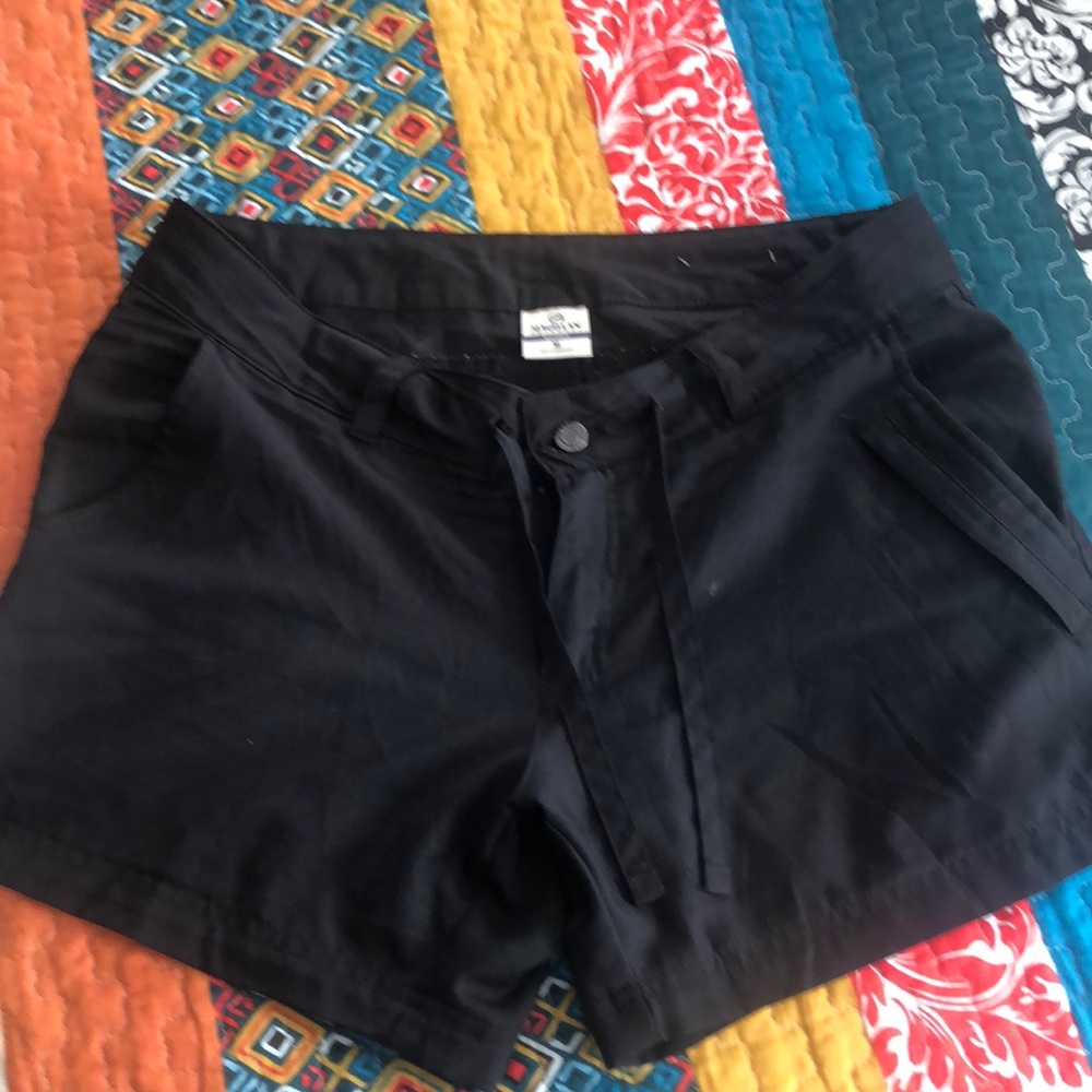 Magellan black shorts size M